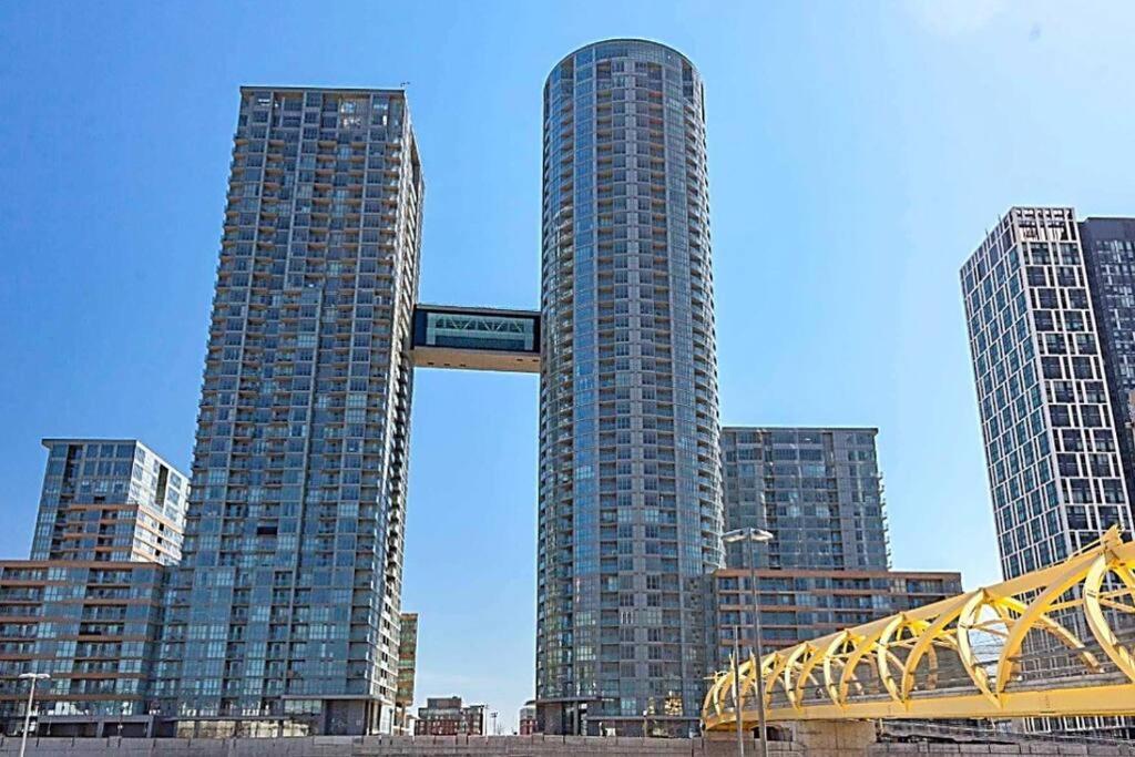 Luxurious Condo In The Center Of Downtown Toronto Exterior foto